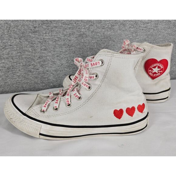 CONVERSE KIDS WHITE CHUCK TAYLOR ALL STAR EMBROIDERED HEARTS HIGH-TOPS SIZE 4 - Picture 2 of 13